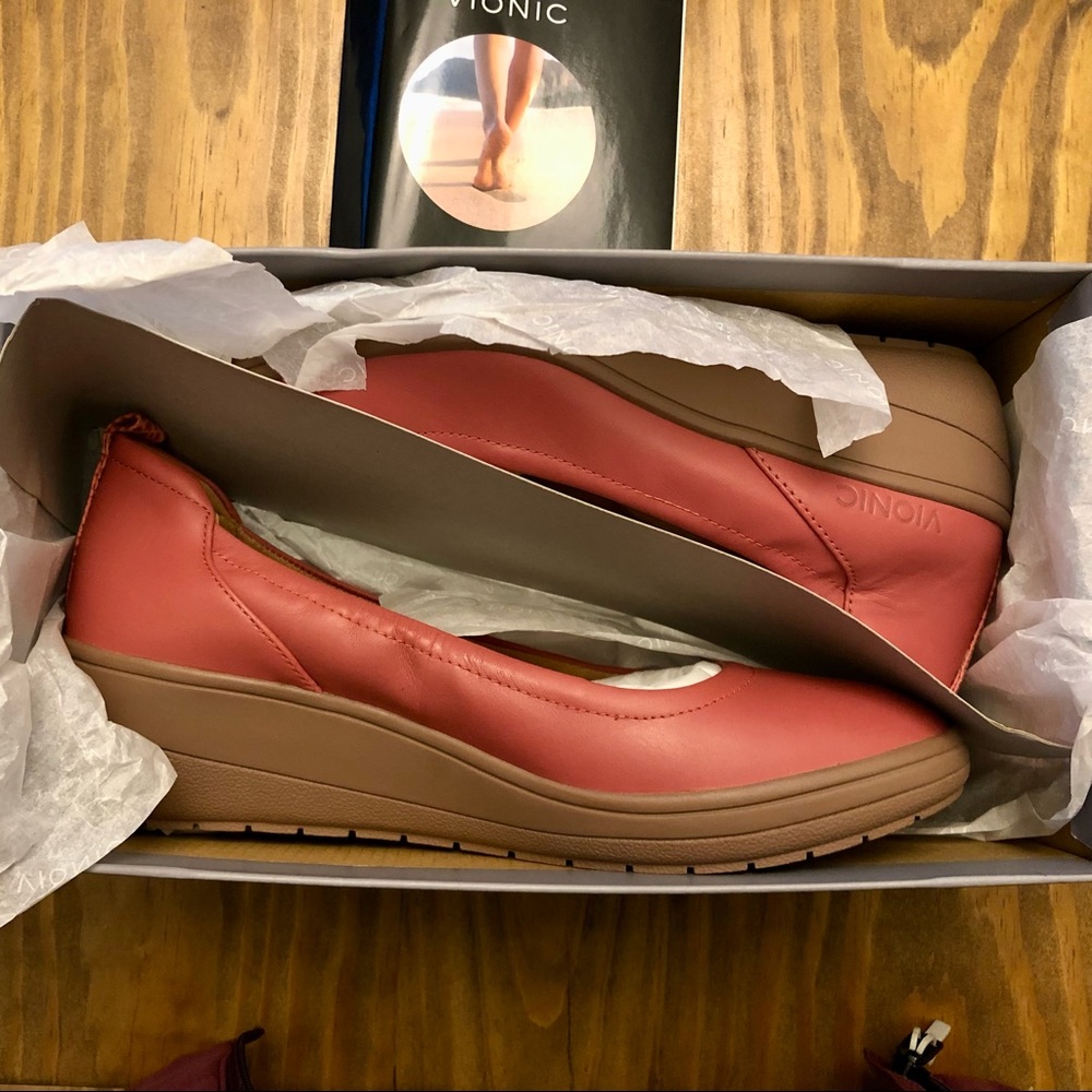 Vionic Jacey Dusty Cedar Wedge Heels 8M